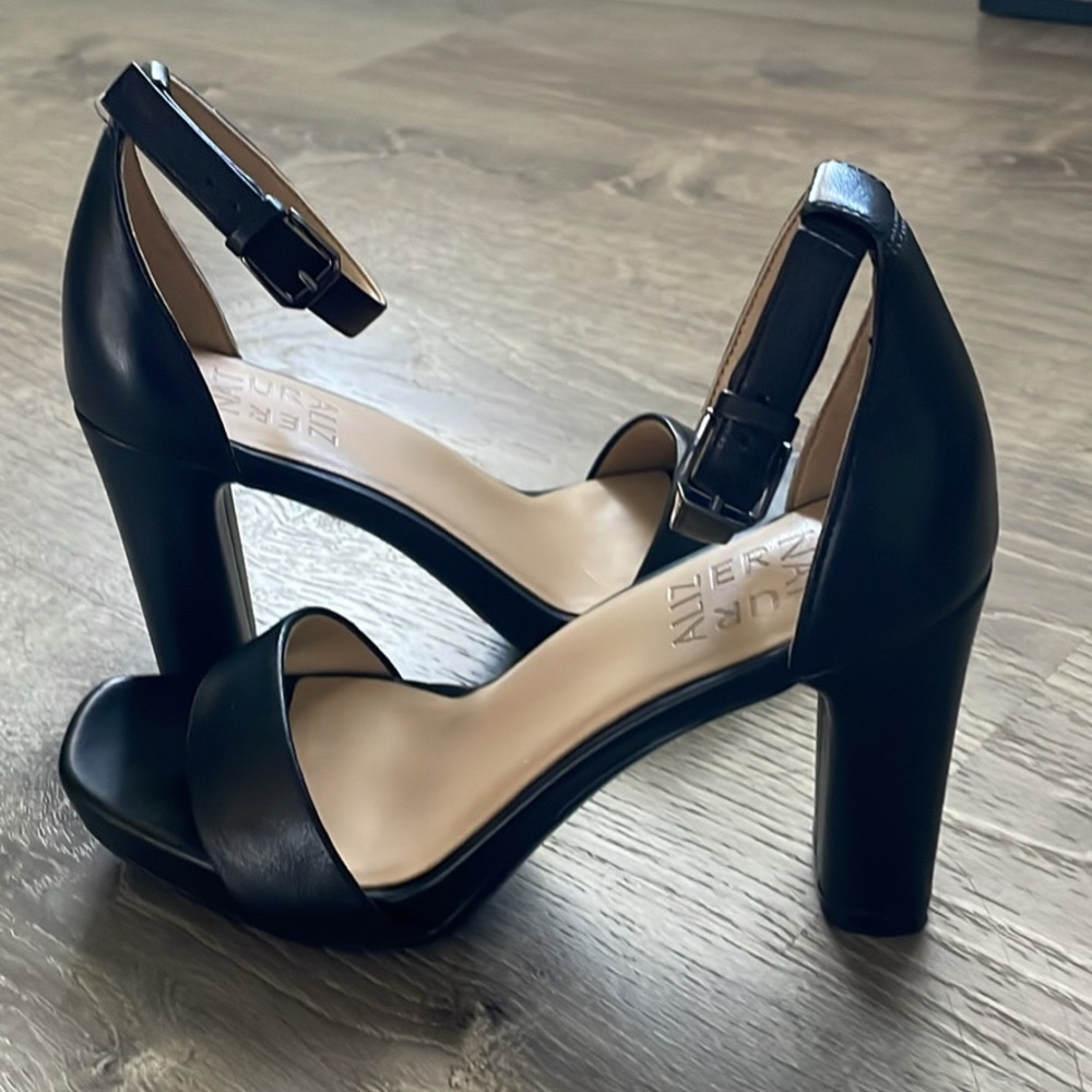 Naturalizer Black Women's Heels sz 5 like new!